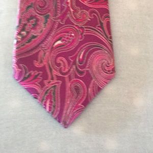Geoffrey Beene silk tie